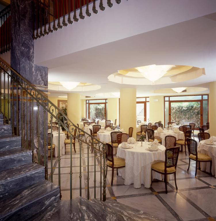 Hotel Zi' Teresa Sorrento Restoran foto